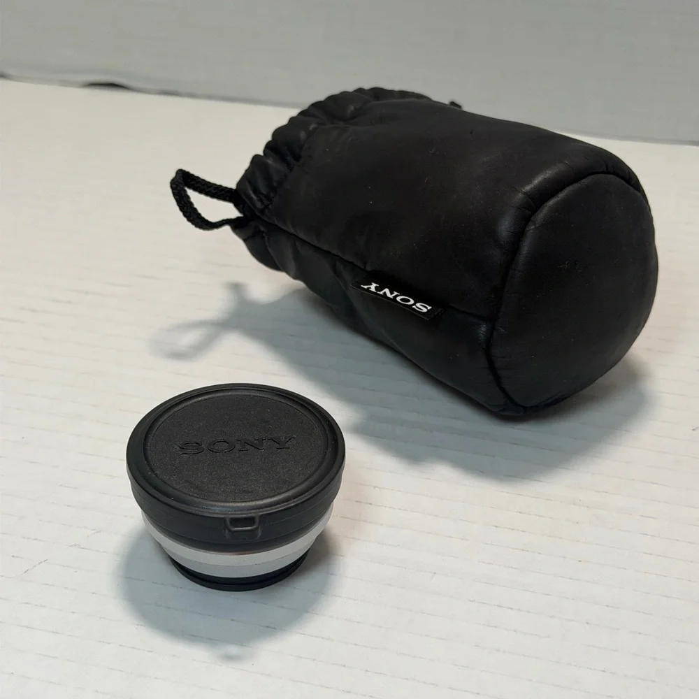 Sony VCL-DH0730 Wide Conversion Lens (x0.7) | For Cyber-shot Digital Cameras